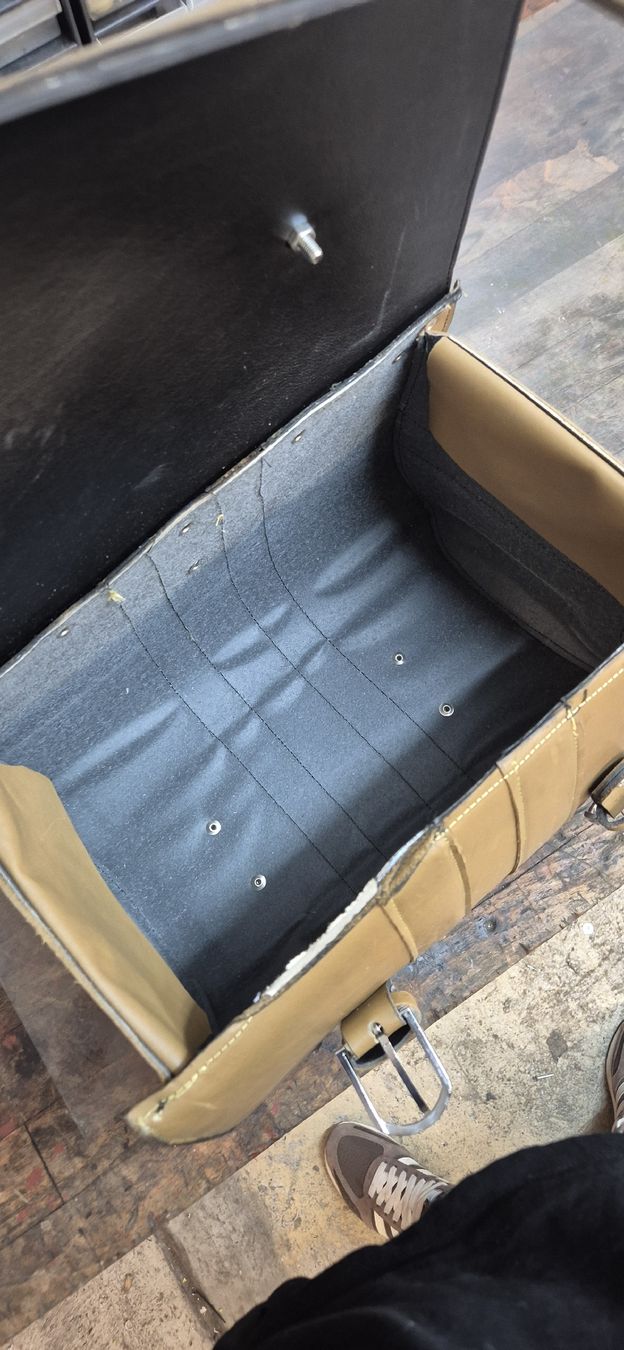 Vespa Topcase: Motorrad Tasche (Vespa oder Roller) – Usato da Uzwil venduto da GTVTB 1