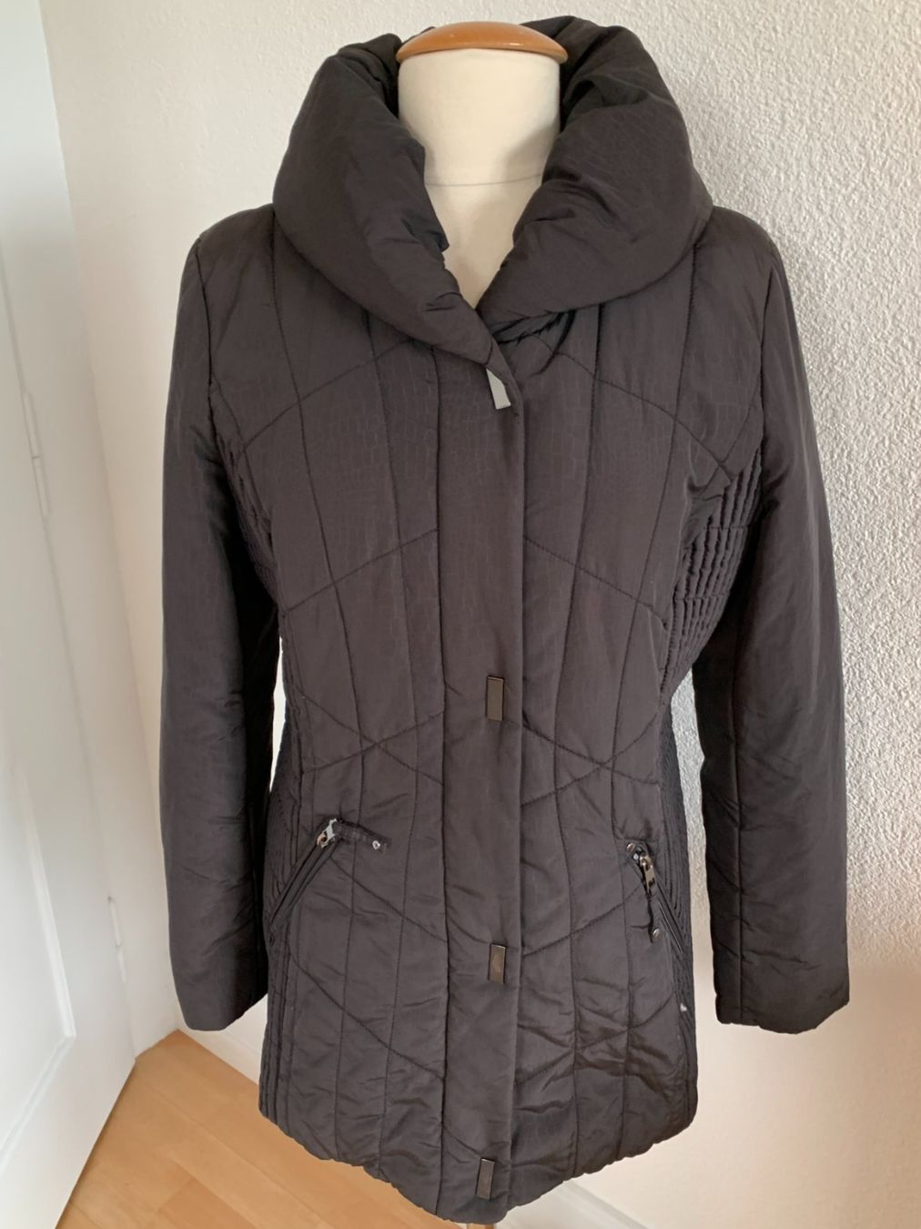 C&A Giacche: C&A Outerwear Damen Jacke, Gr. 42, Braun – Usato da Worb venduto da farben20zauber