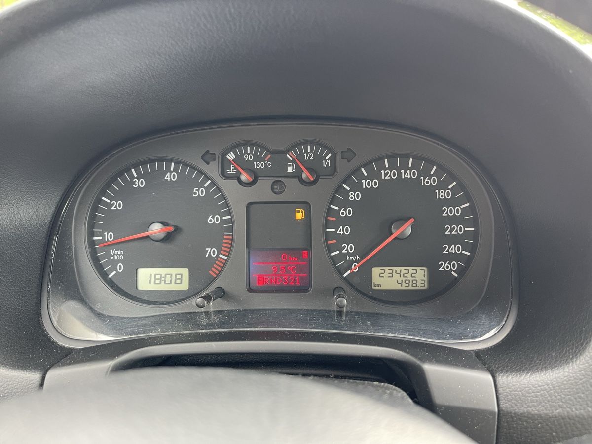 VW Automobili: VW BORA V5 Automat – Usato da Spiez venduto da bertula 7