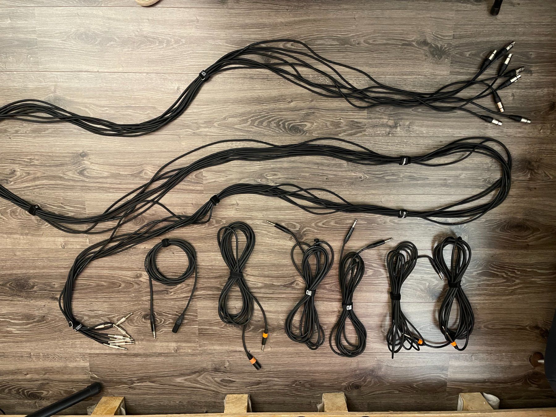 Cavi: Diverse XLR- und Klinken Kabel – Usato da Walterswil SO venduto da LA64 1