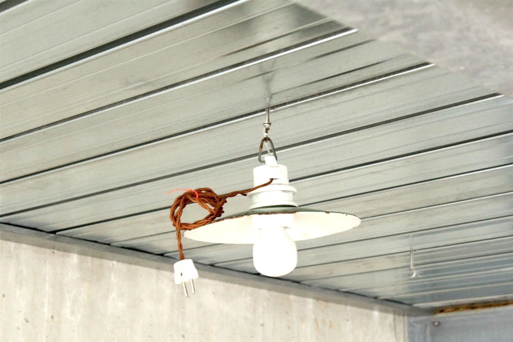 Lampadari & plafoniere: Schlichte Jugendstil DECKENLAMPE mit Emailschirm, um 1910 – Usato da Bern venduto da kultiges 7