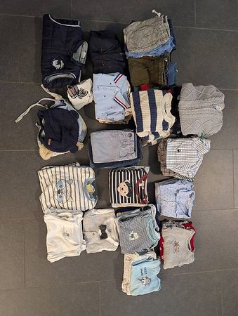 Babykleidung-Set (62-teilig) in Größe 74/80 zu verkaufen 