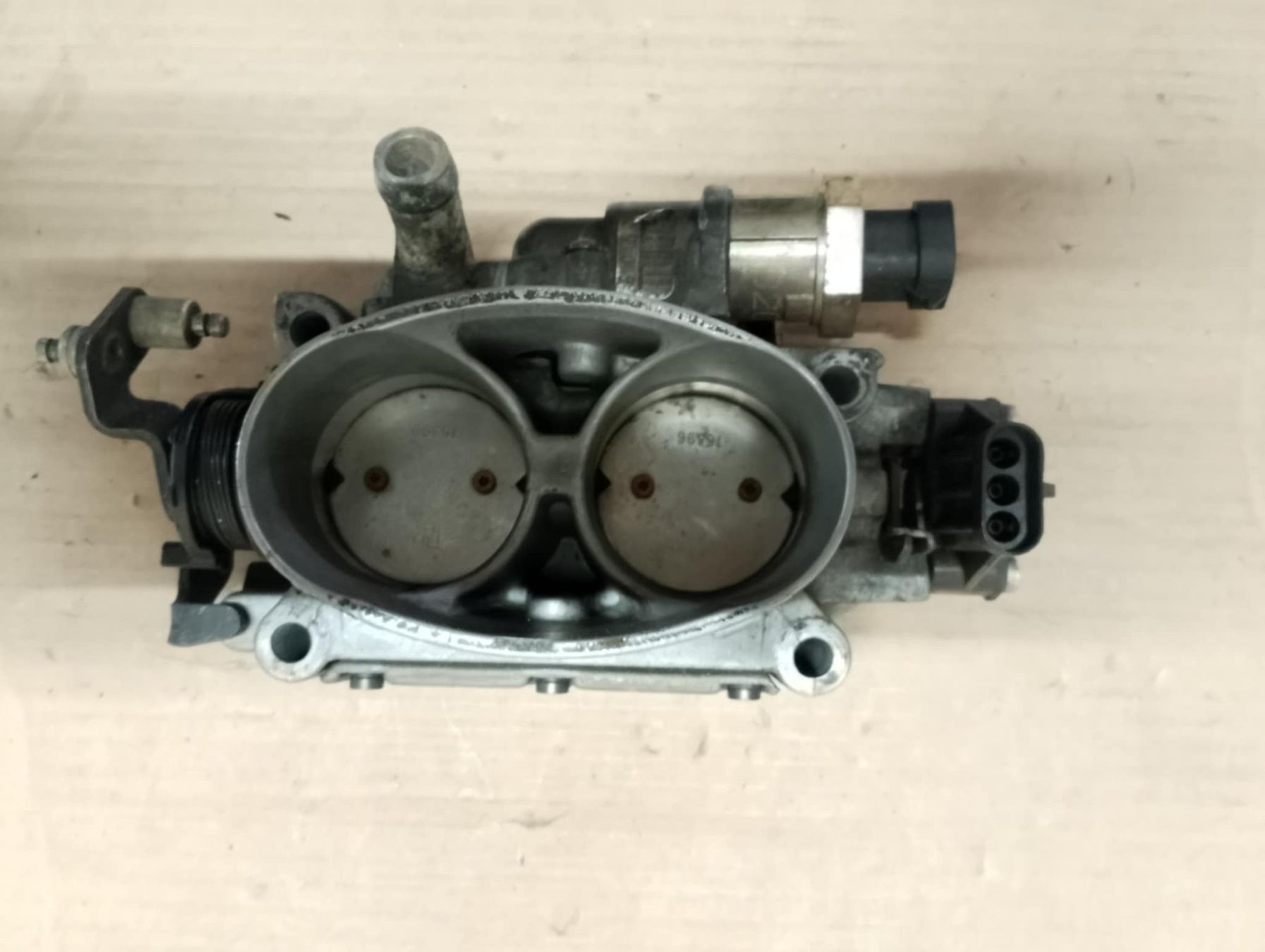 GM Tutti pezzi di ricambio auto: GM Tuned Port Injection Drosselklappe – Usato da Niedergösgen venduto da usc_tt5r 2