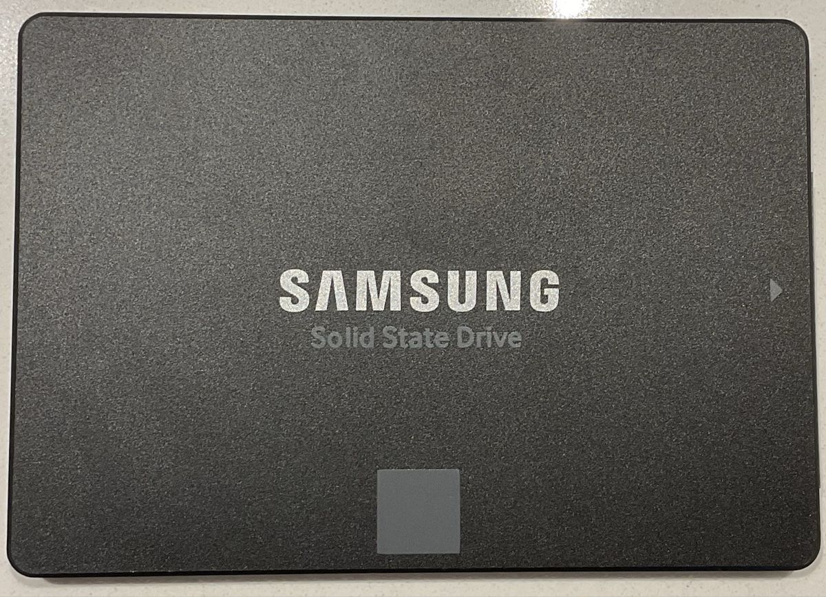 Samsung Dischi rigidi: Samsung SSD 850 EVO 250GB – Usato da Wettswil venduto da Venice3