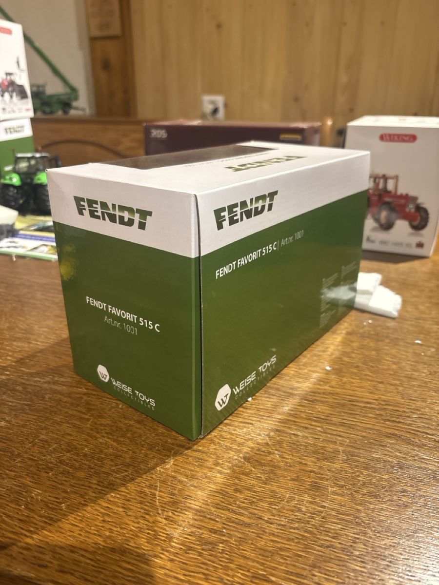 Kit di modellismo & Modellini statici: Fendt favorit 515c 1:32 – Nuovo (secondo la descrizione) da Maracon venduto da tro_chq5 2
