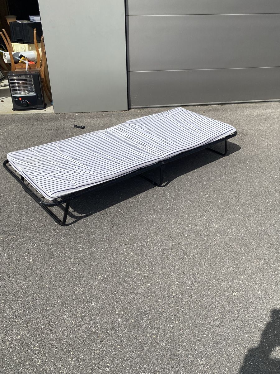 Letti: Lit pliant d’appoint pour les invités ! – Usato da Lausanne venduto da Csamadhi 3