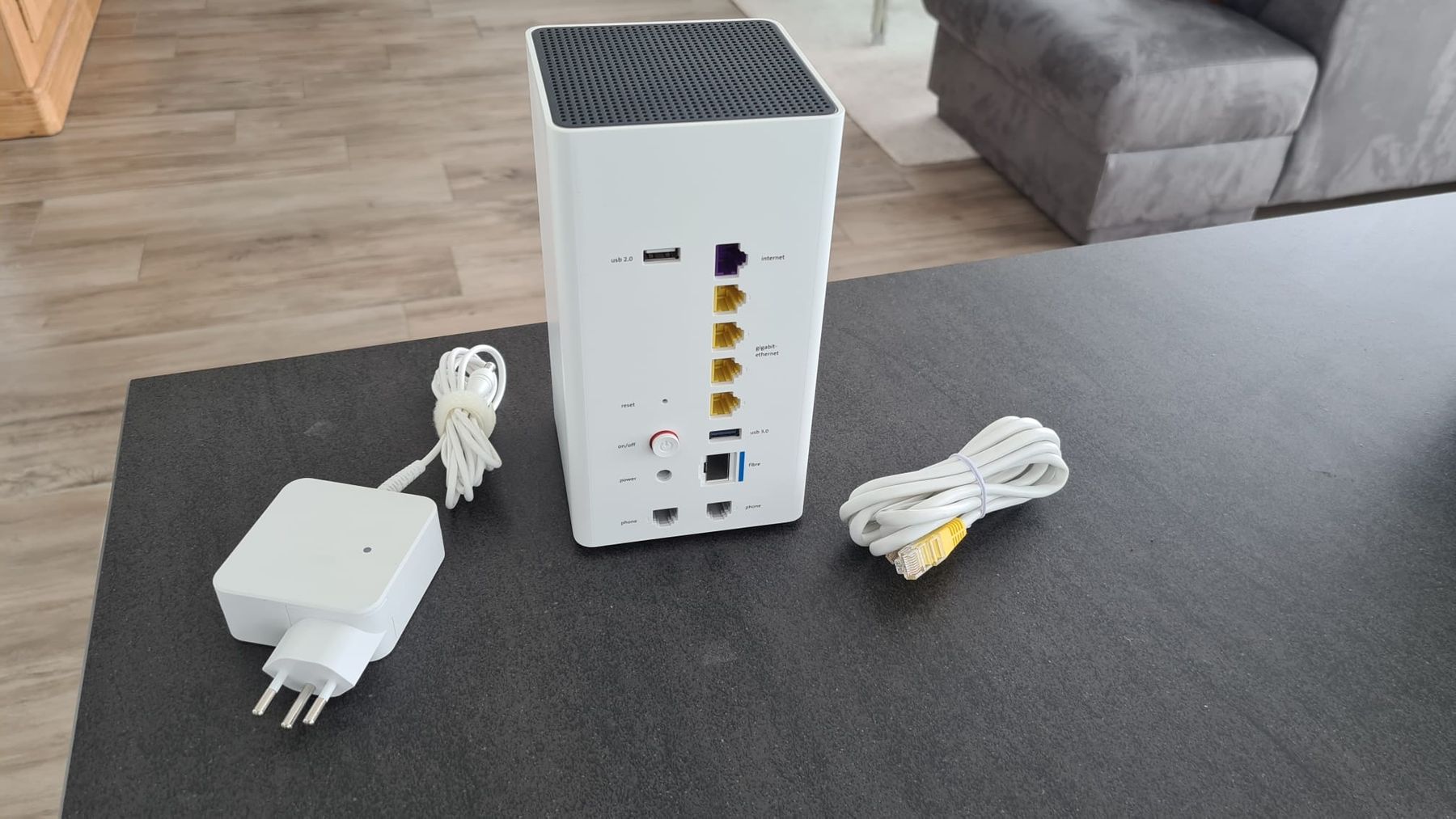 Swisscom Modem & Router: Swisscom Box 2 neuwertig mit Kabel – Usato da Neukirch (Egnach) venduto da Bonita6 1