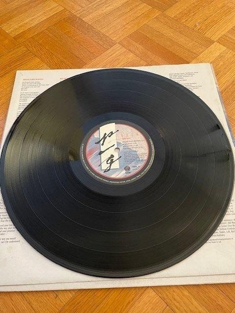 Dischi in vinile: Rush 1984 Grace under pressure (LP + Inner 1st Issue) – Usato da Territet venduto da Yvanz 1