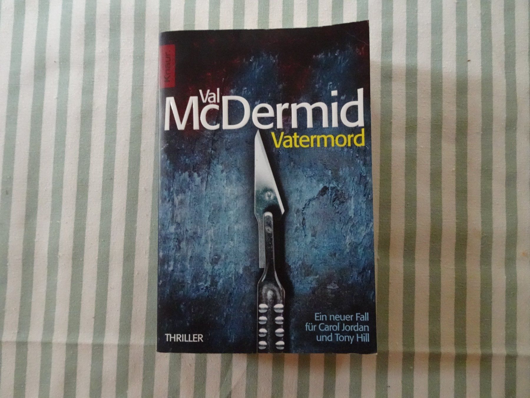 Libri: Val Mc Dermind - Vatermord - Thriller - B665 – Usato da Küssnacht am Rigi venduto da Bookslove-Divers
