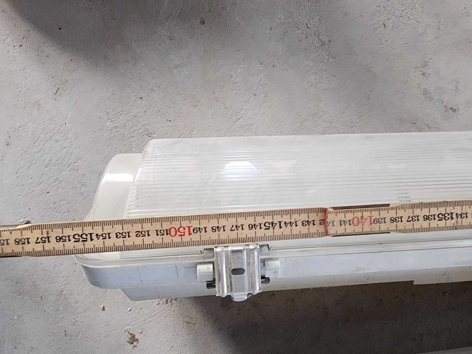 Lampade: 9 Néon – Usato da Courtaman venduto da mar_gvf7 1