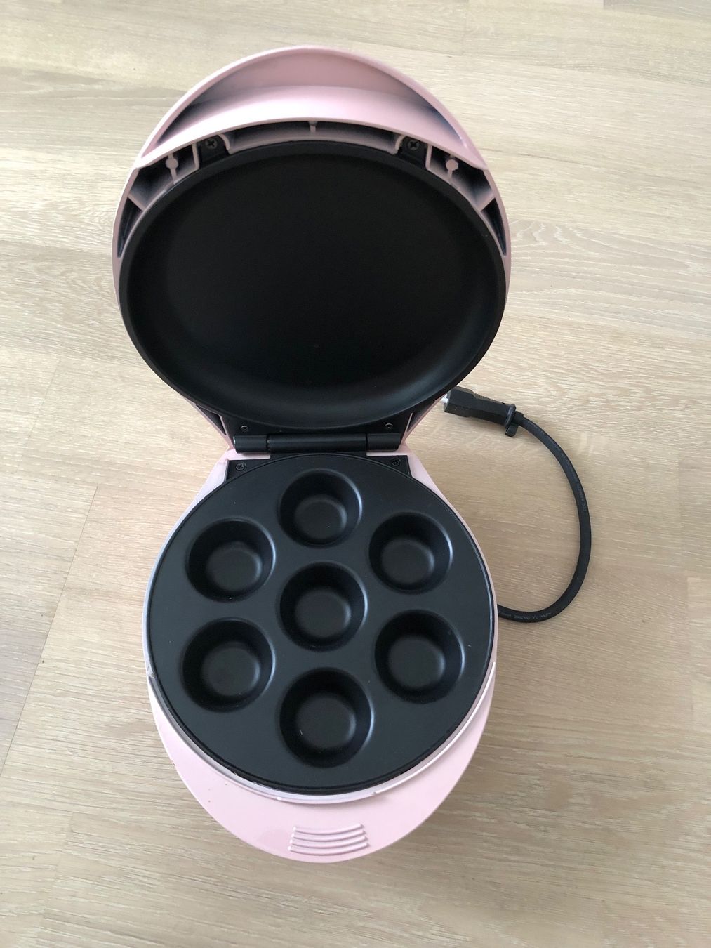 SilverCrest Elettrodomestici da cucina: SILVERCREST® Cupcake-Maker - NEU – Nuovo e nell'imballaggio originale da Thalwil venduto da holoarte