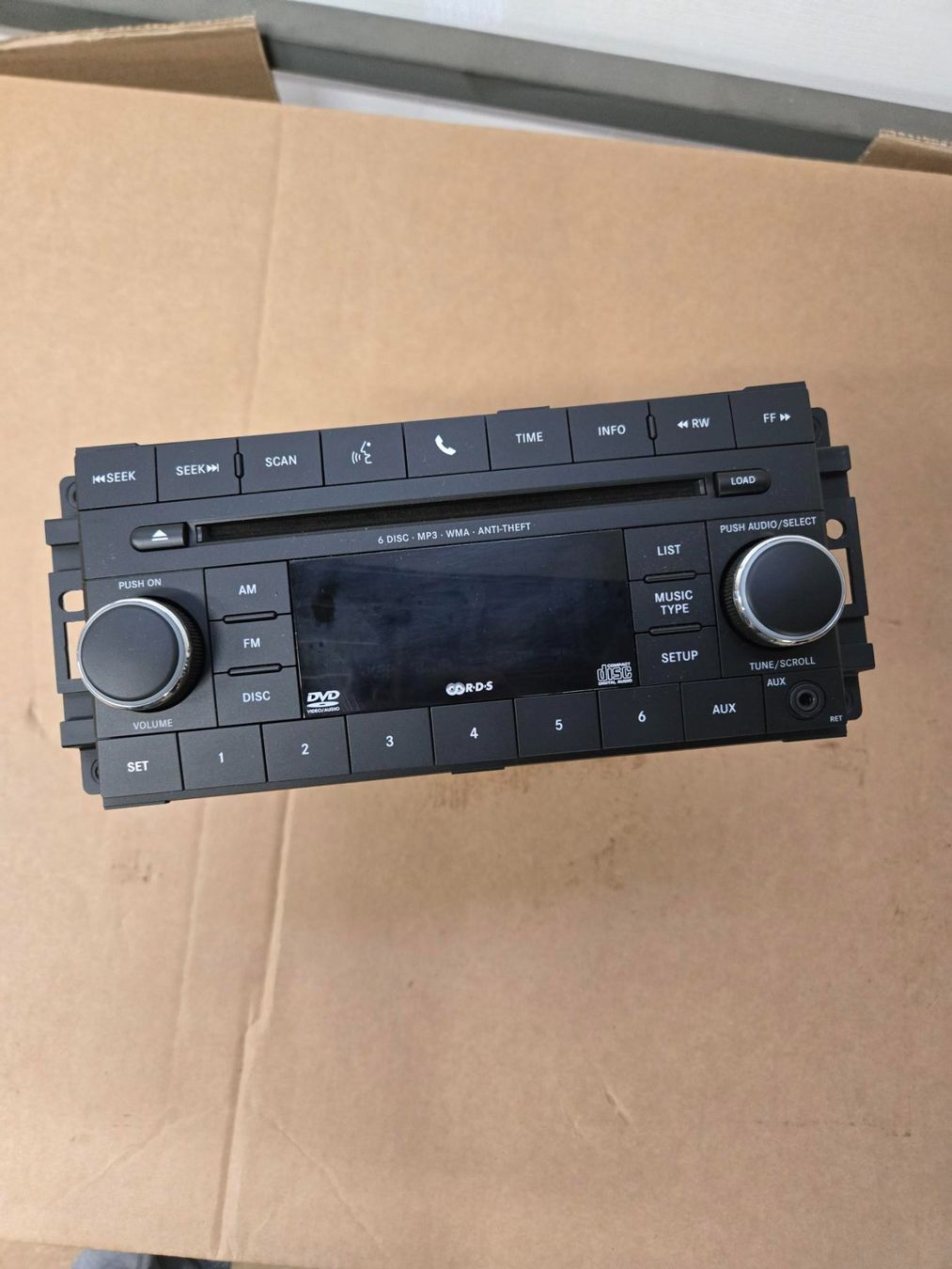 Radios: AUTORADIO JEEP / DODGE 05064953AF – Gebraucht aus Winterthur von 8406Winterthur