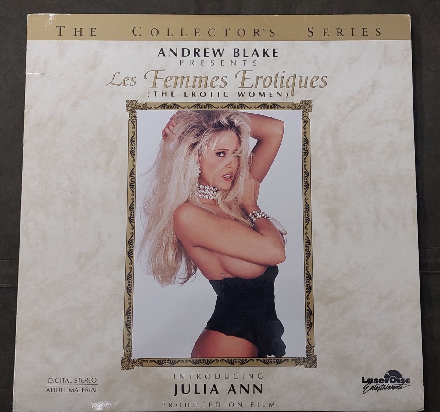 Tutti i DVDs: Laserdisc NTSC Erotique, Lot de 3 discs – Usato da Chapelle-s-Moudon venduto da gerryp 3