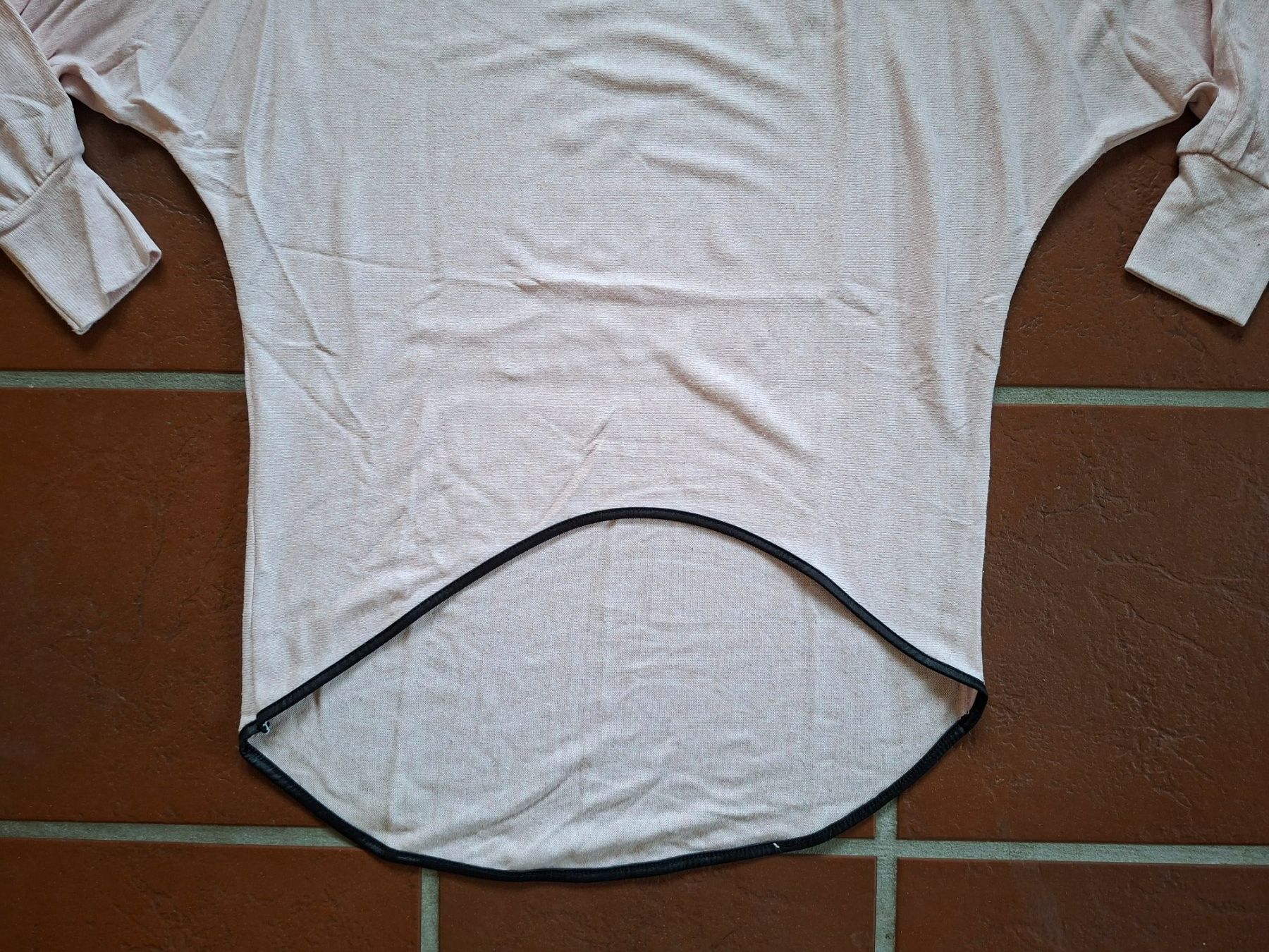 Maglioni & Felpe: Chicorée; rosa Pullover mit Schulterdetail Gr. S – Usato da Boniswil venduto da Totomat-Lady 2