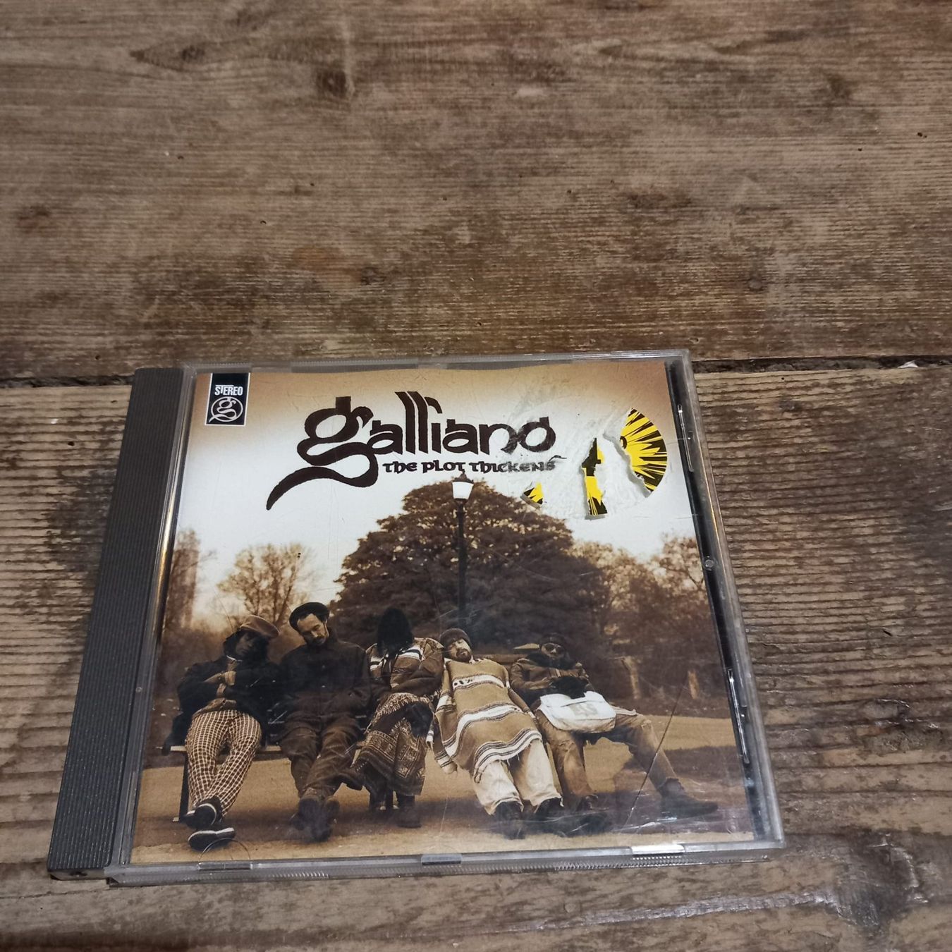 CD: Galliano - The Plot Thickens - CD Album – Usato da Ganterschwil venduto da zaz_h9b6