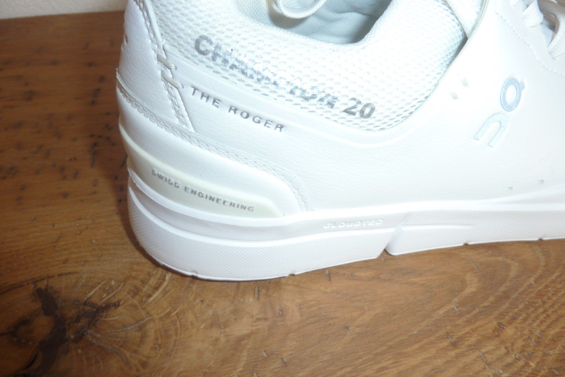 On Scarpe da uomo: On Schuh, Grösse 43, Roger Federer, Champion 20 – Nuovo (secondo la descrizione) da Lausen venduto da akira003 1