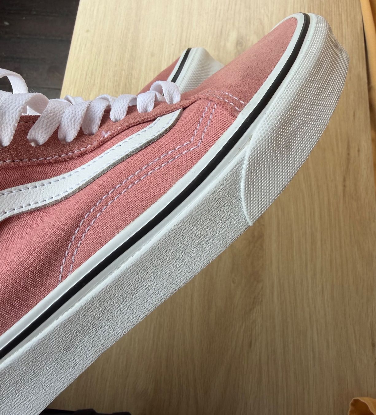 Vans Scarpe da donna: Vans Sneaker Old Skool rosa / Gr 40.5 – Usato da Zermatt venduto da cacador 2