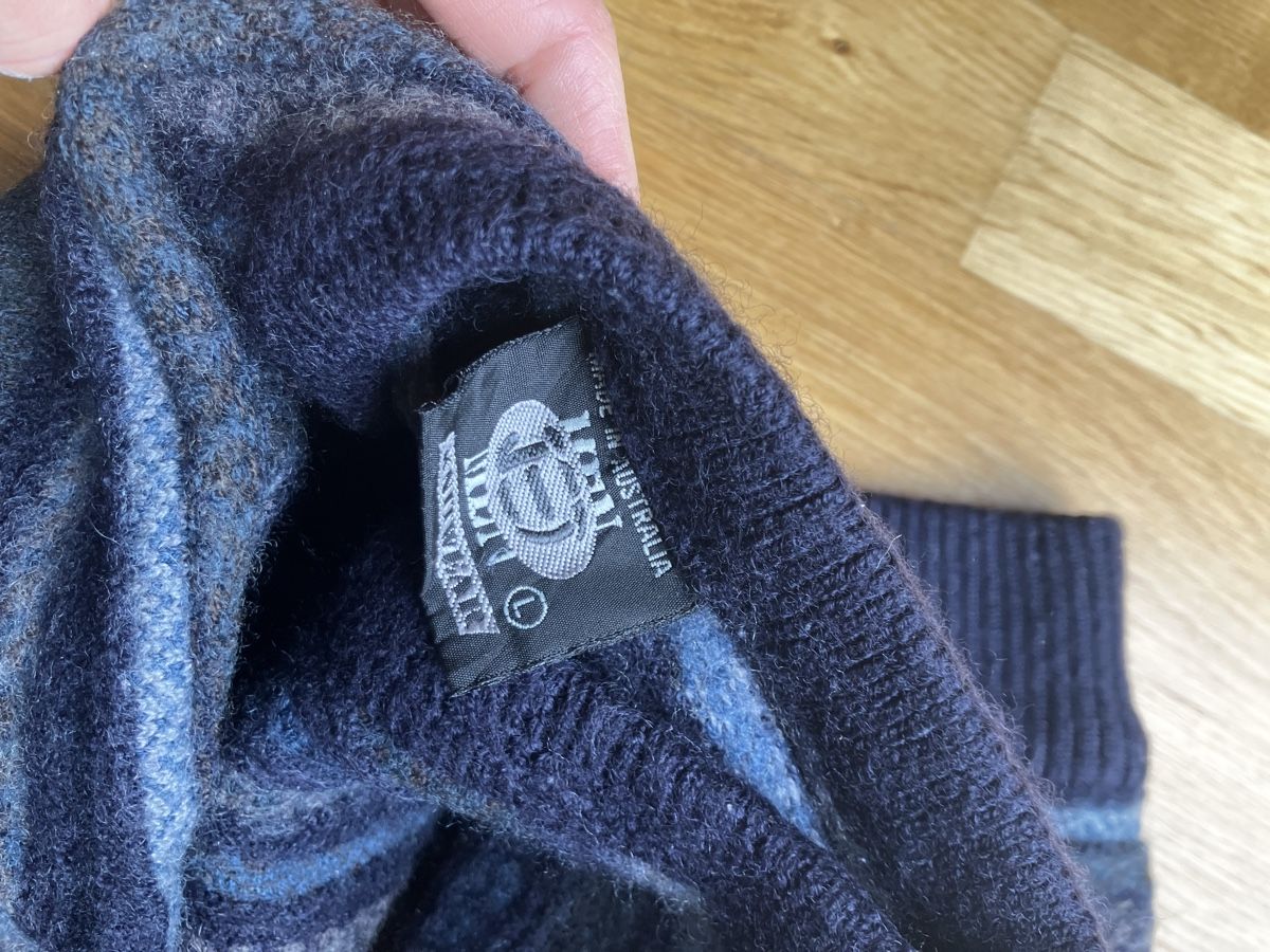 Hemden, T-Shirts & Polos: Dunkelblauer Pullover XXS – Gebraucht aus Ostermundigen von janaj 2
