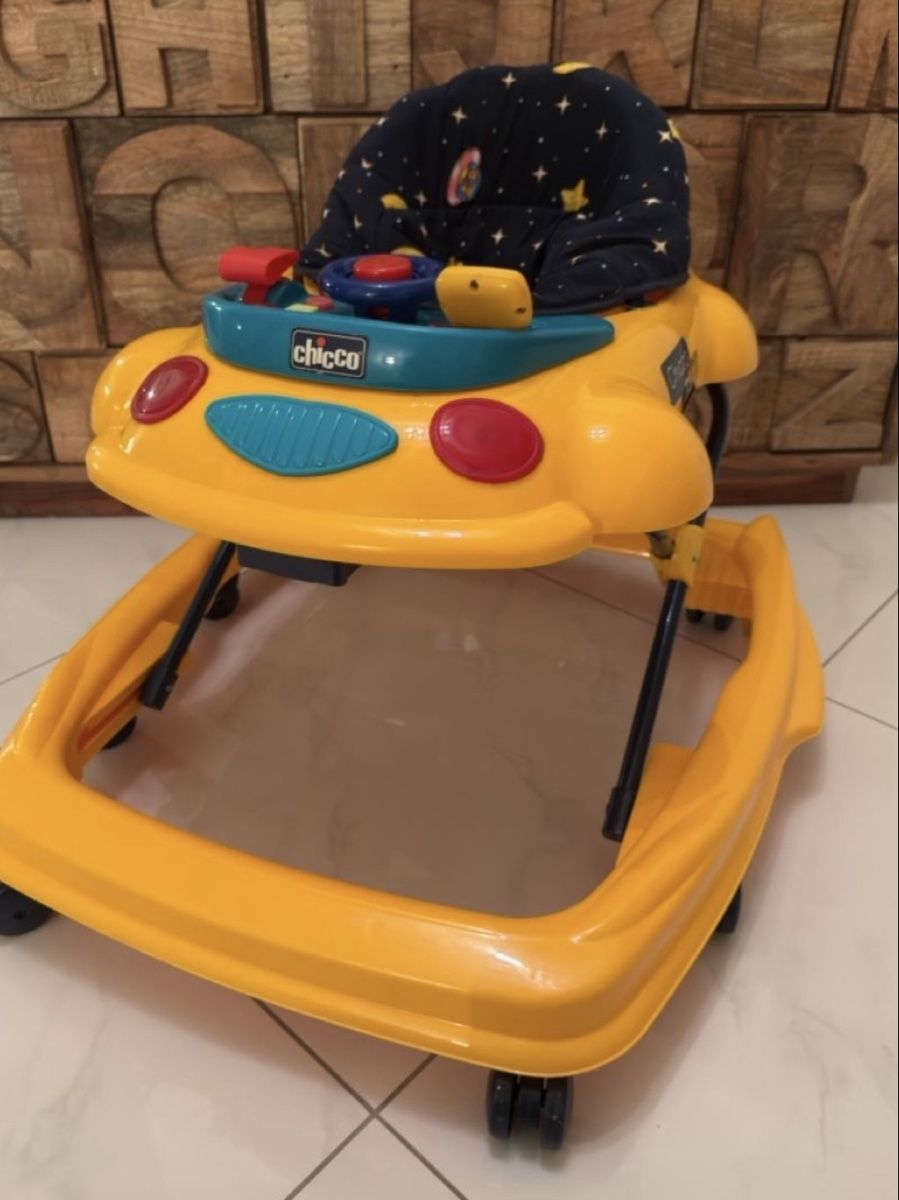 Chicco Fahrzeuge für Kinder: Lauflernhilfe Chicco – Gebraucht aus Schaffhausen von Jasmin0108