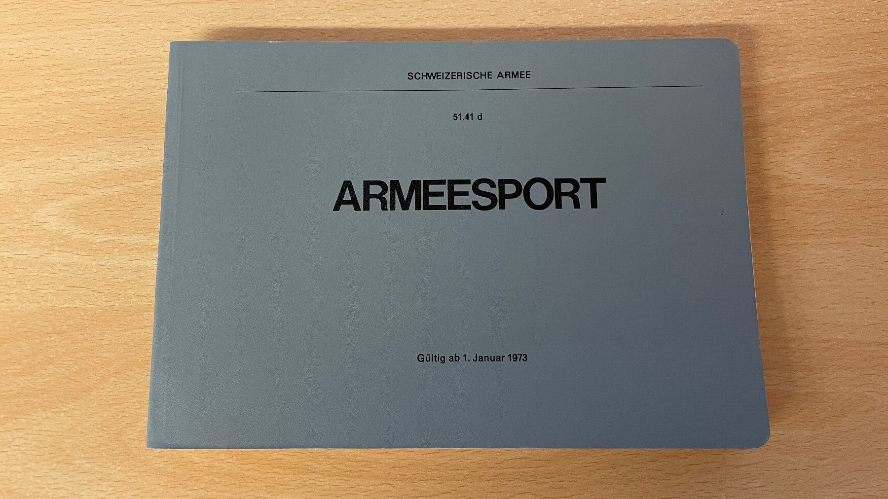 Libri: Schweizer Armee ARMEESPORT – Usato da Glattfelden venduto da cybermaxx