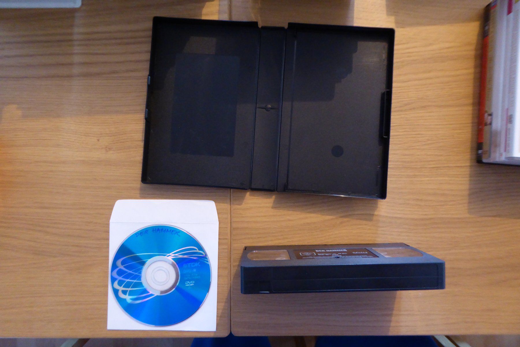 Tutti i VHS: VHS Der Hammer Hulk Hogan mit Backup DVD – Usato da Allschwil venduto da Summelsarium 6