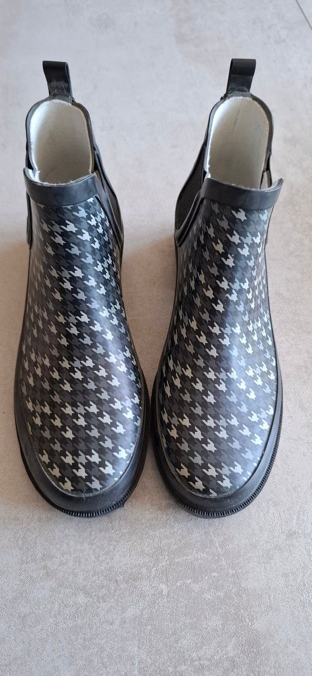 Scarpe da donna: Regenstiefel mit Karomuster Grösse 38 – Nuovo (secondo la descrizione) da Biel/Bienne venduto da Kokos4