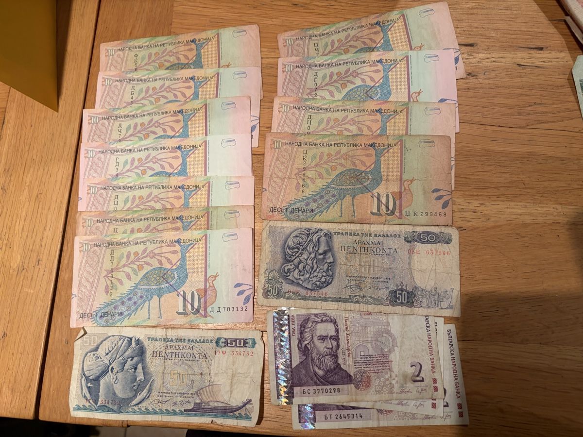 Billets de banque: Billet de banque divers pays  – D'occasion à Echallens par JAR69 1