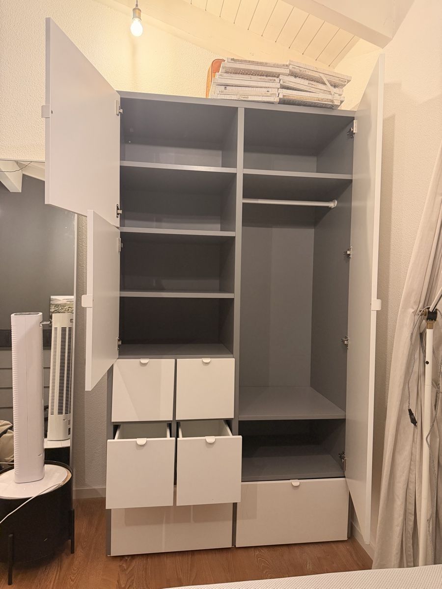 Ikea Guardaroba: Ikea VISTHUS Kleiderschrank  – Usato da Au ZH venduto da bed_d2k2 1