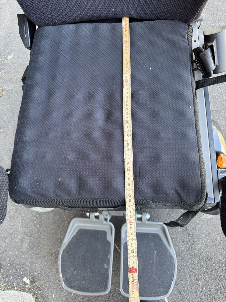 Sedie a rotelle: Elektrorollstuhl Permobil C500 - defekt – Difettoso da Birsfelden venduto da inf_l2yy 3