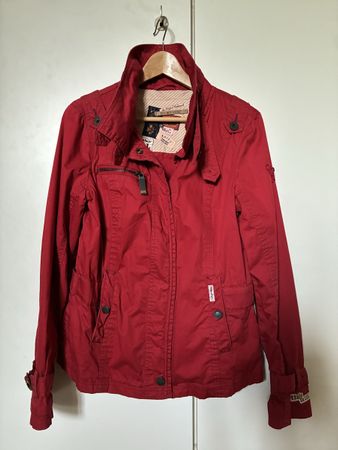 Veste rouge mi-saison Louis College L en parfait état!