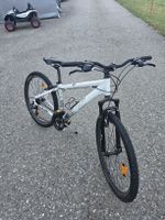 Mountainbike Marke unbekannt weiss gebrauchter Zustand.