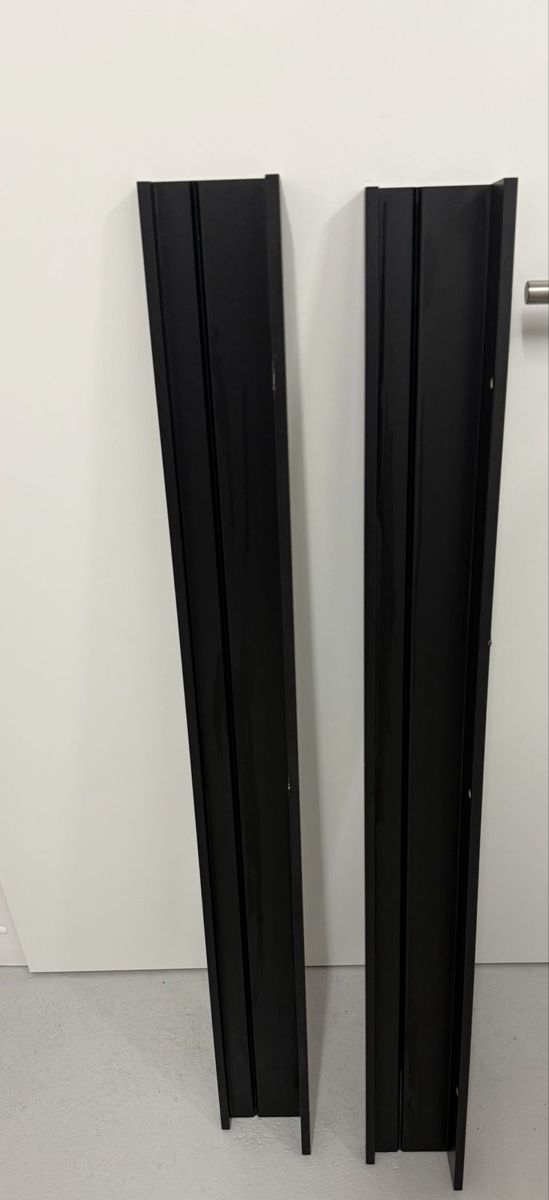 Ikea Scaffali: Mosslanda Bilderleiste schwarz – Usato da Wängi venduto da kra_cd9d