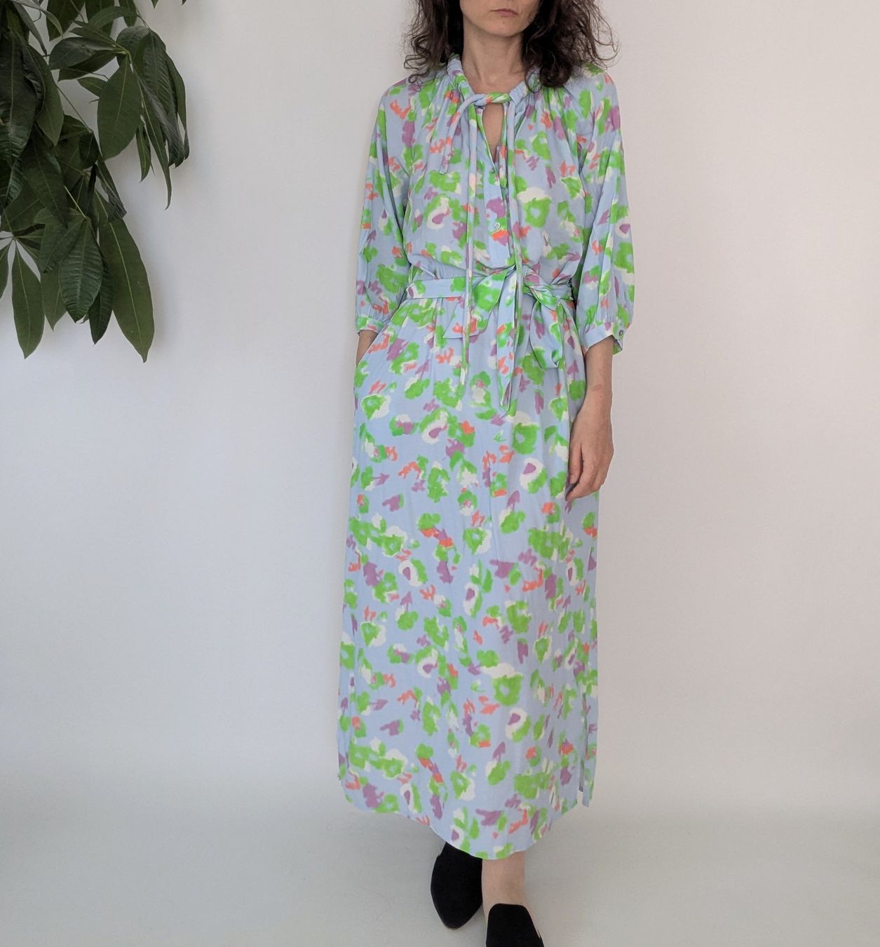 Kleider: Kleid CKS Blumenmuster Blau Lila Grösse 36 – Gebraucht aus Rorschach von olg_5qq2 1