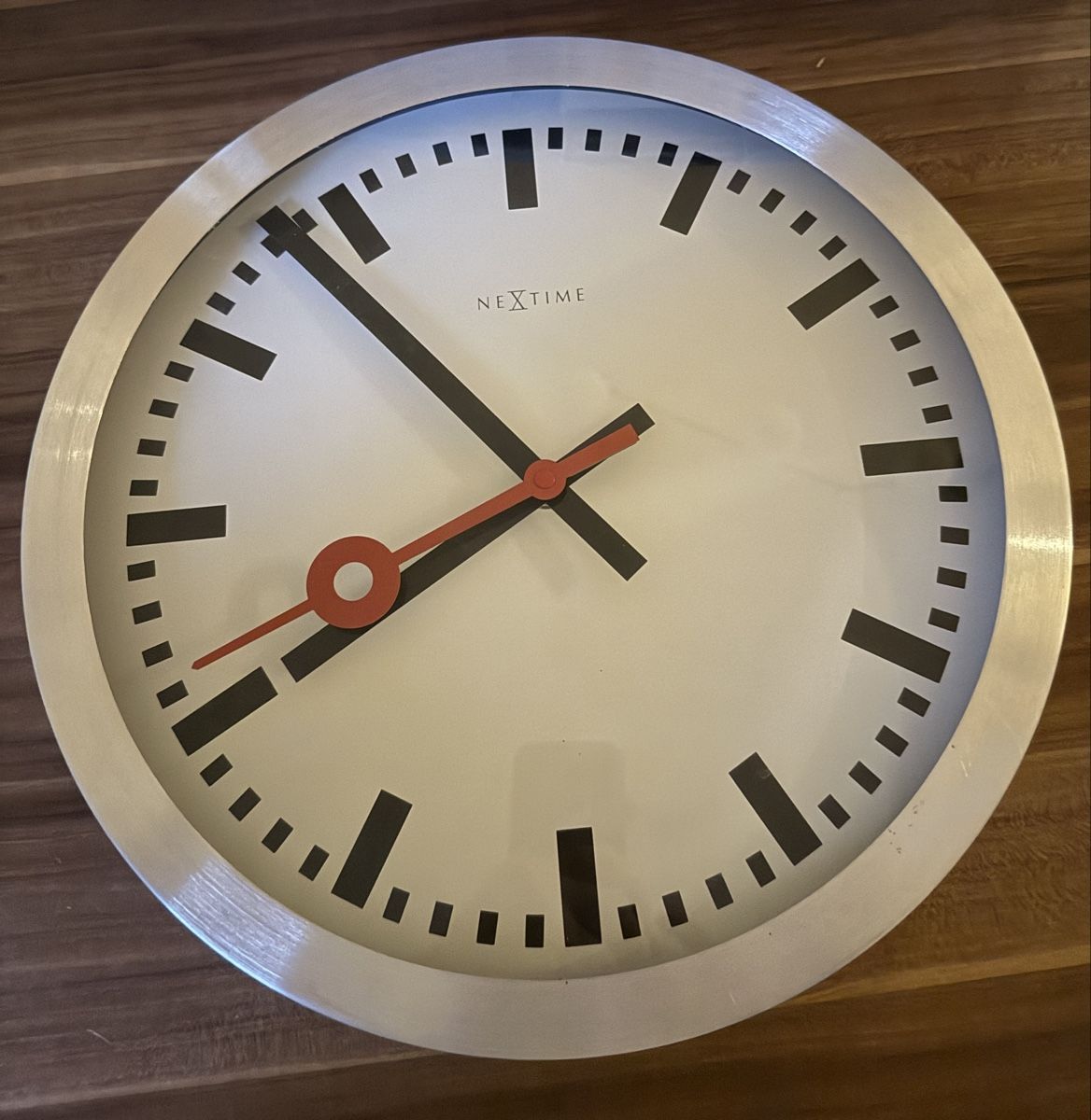 Orologi: Nextime Wanduhr, Design Klassiker, Durchmesser 35cm – Usato da Büron venduto da P_R.