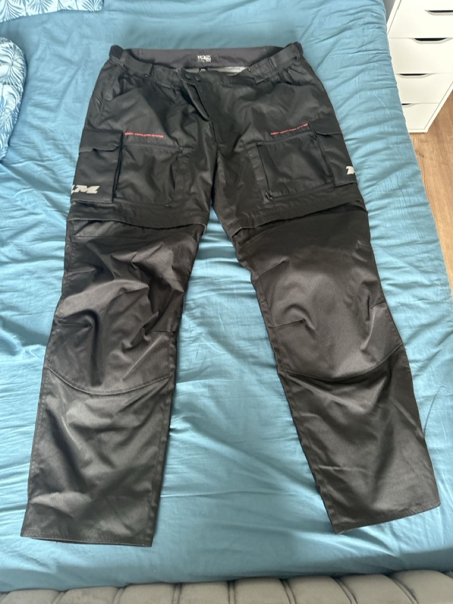 Pantaloni: Motorradhosen Grösse 4XL – Nuovo (secondo la descrizione) da Gontenschwil venduto da Yoyo7555