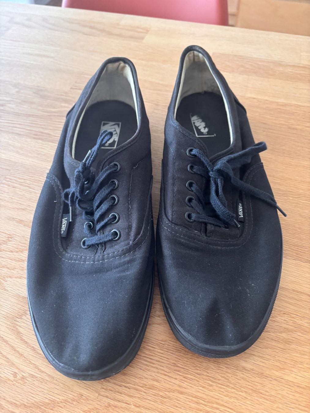 Vans Chaussures hommes: Vans noire – D'occasion à Prilly par Ezareth