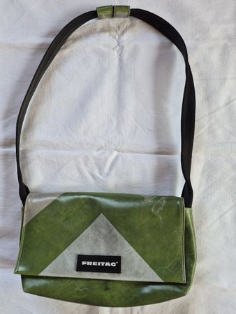 Sehr schöne kleine Freitagtasche