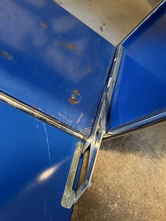 USM Scaffali: Usm Haller Regal mit diversen Gebrauchsspuren – Usato da St. Gallen venduto da J00rdin 4
