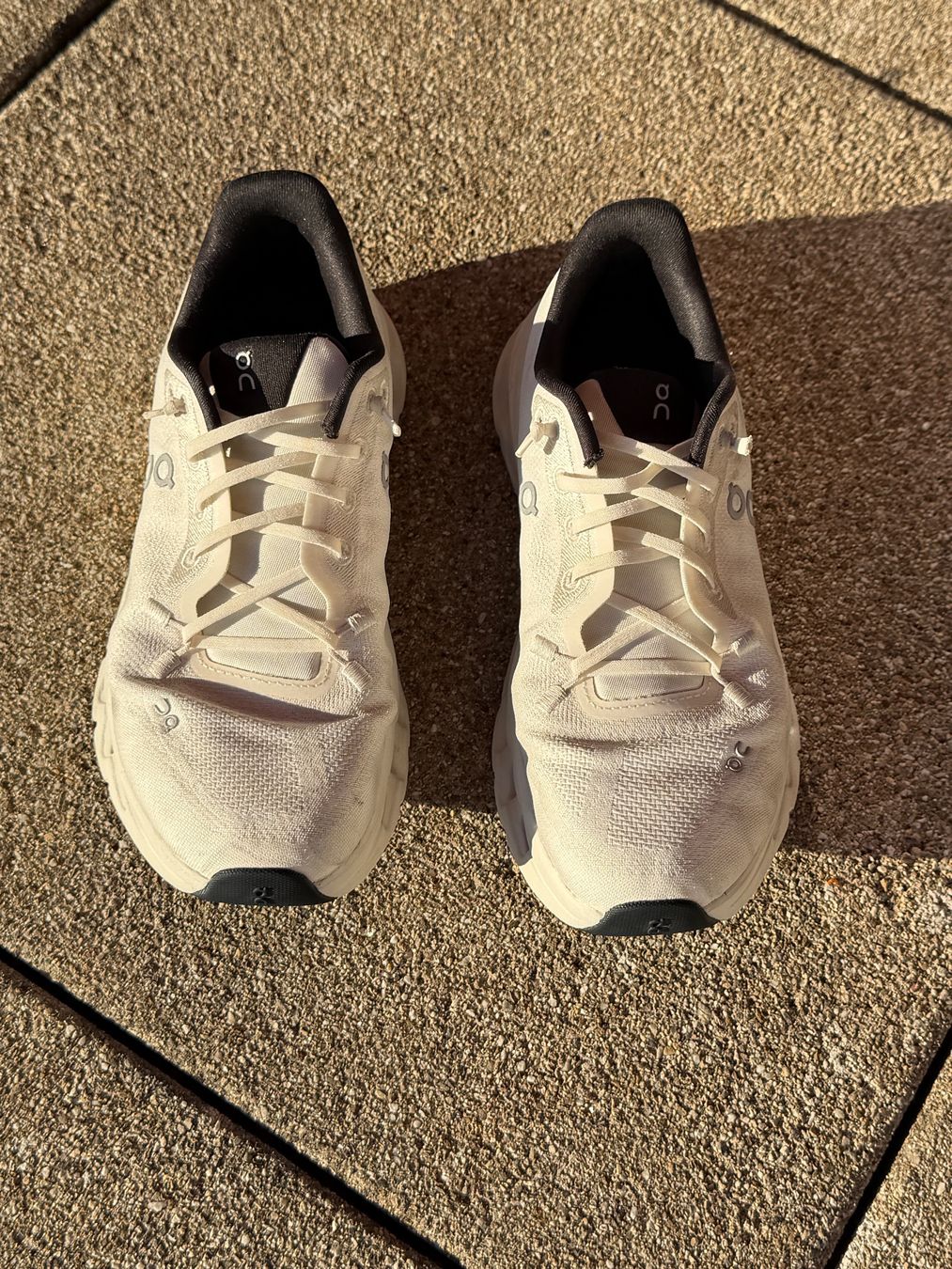 On Scarpe da donna: ON Schuhe Cloudtilt Grösse 37.5 weiss – Usato da Winterthur venduto da xywint 1