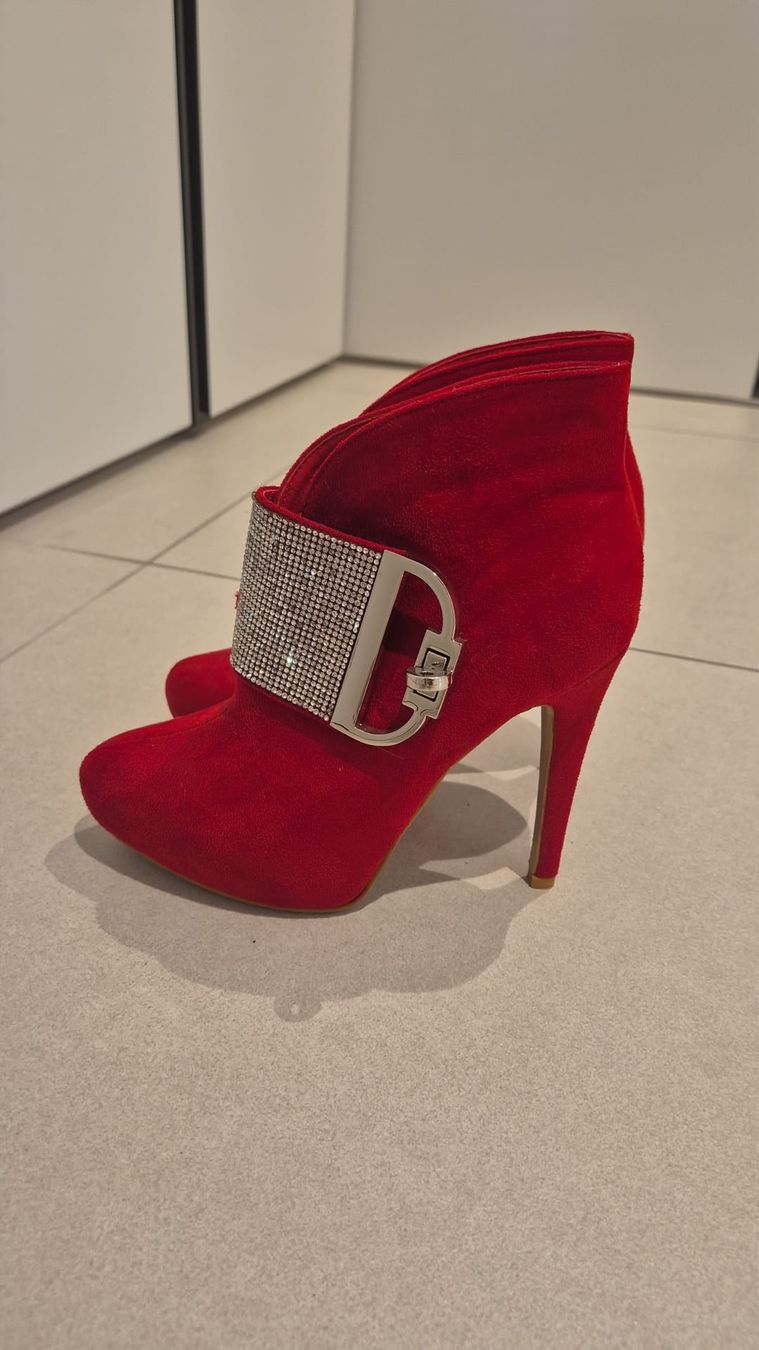 Scarpe da donna: scarpe donna – Usato da Massagno venduto da Arj87 3