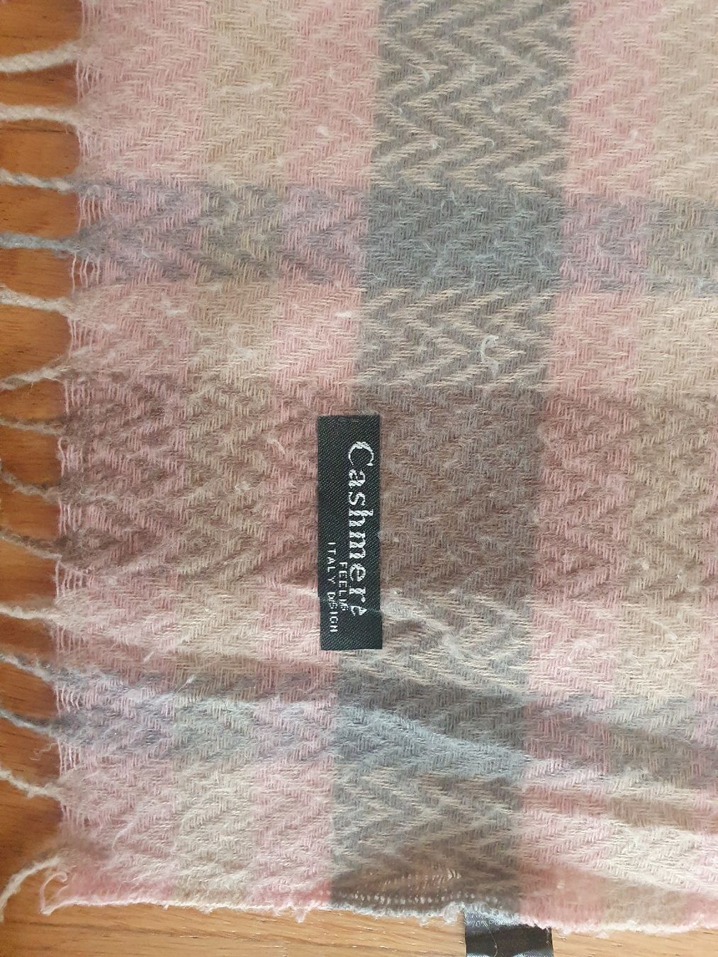 Foulard & Sciarpe: Schal oder Sofaüberwurf rosa/grau – Usato da Moosseedorf venduto da Sonnenschein.. 3