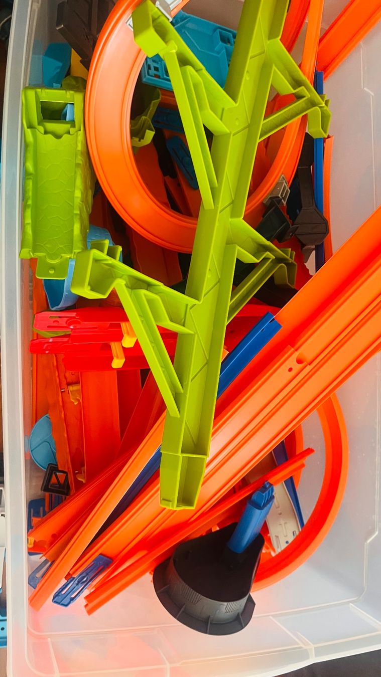Hot Wheels Spielzeuge: Hot Wheels Diverse Teile / Vulkanturm – Gebraucht aus Hettiswil b. Hindelbank von berby 1