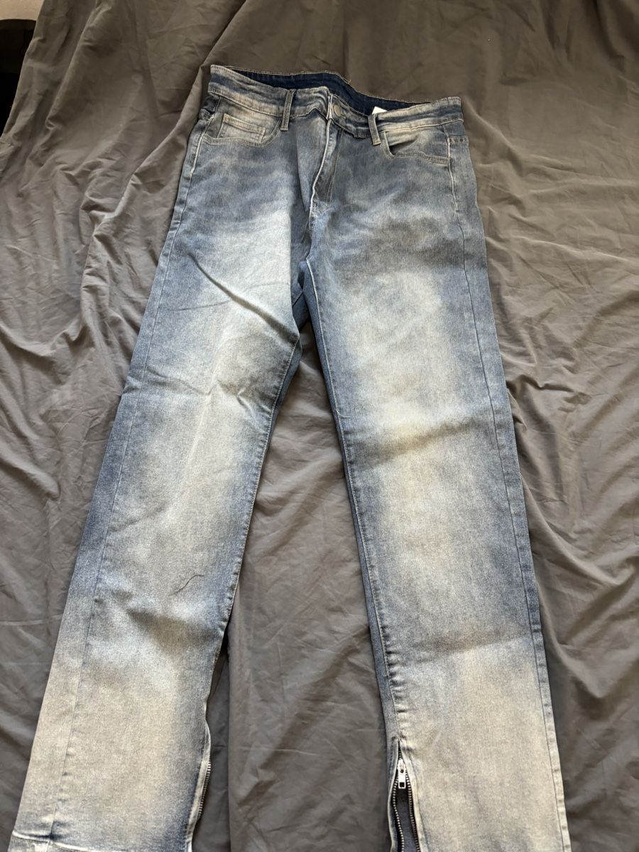 Jeans: jeans avec ouverture en bas – Nuovo (secondo la descrizione) da Les Acacias venduto da vic_vw7s