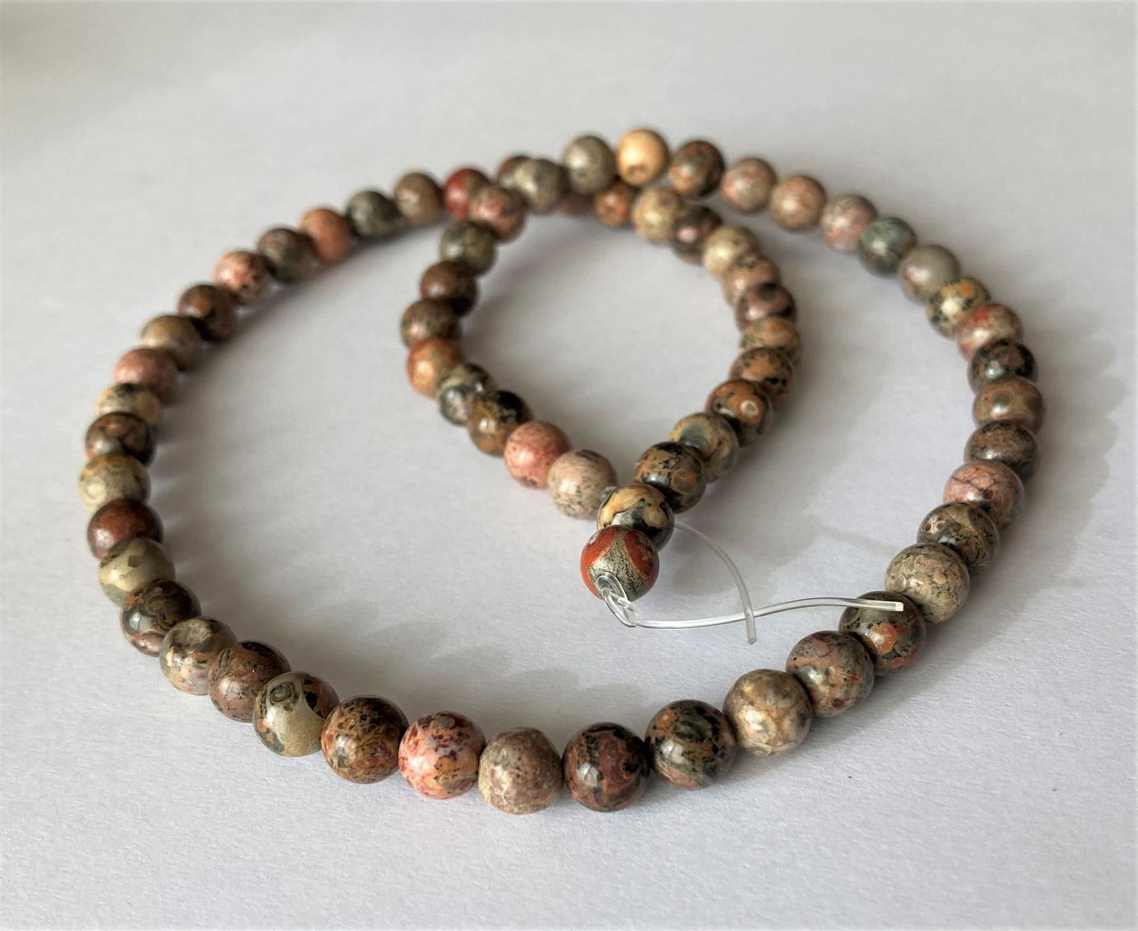 Perlen (unechte): 1 rang Jaspe Leopard perles rondes 6 mm / Jaspis – Neu und originalverpackt aus Goumoens-la-Ville von brandonv 1
