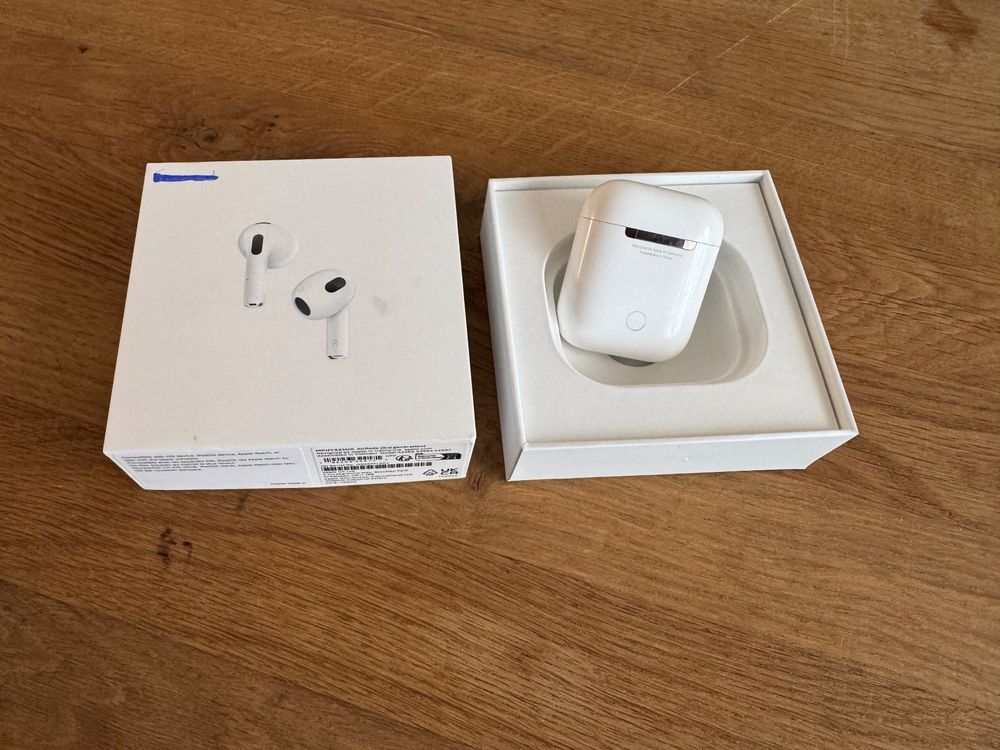 Apple AirPods 3 Generation 1