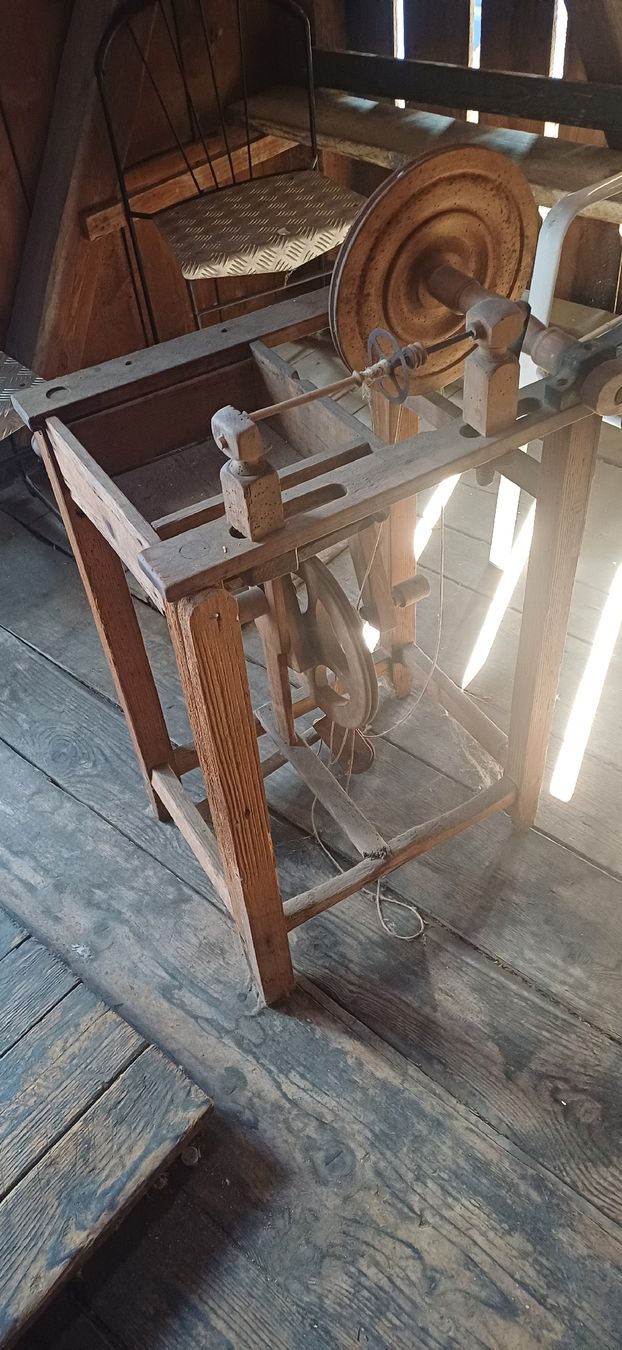 Ruote per filare: Antikes Spinnrad – Usato da Flawil venduto da Pinkmalibu 7
