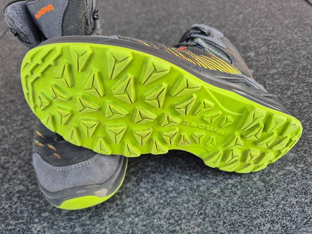 Lowa Scarpe per ragazzi: Lowa Wanderschuhe Gr. 32 – Usato da Giswil venduto da 0G6 1