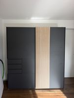 Moderner Kleiderschrank