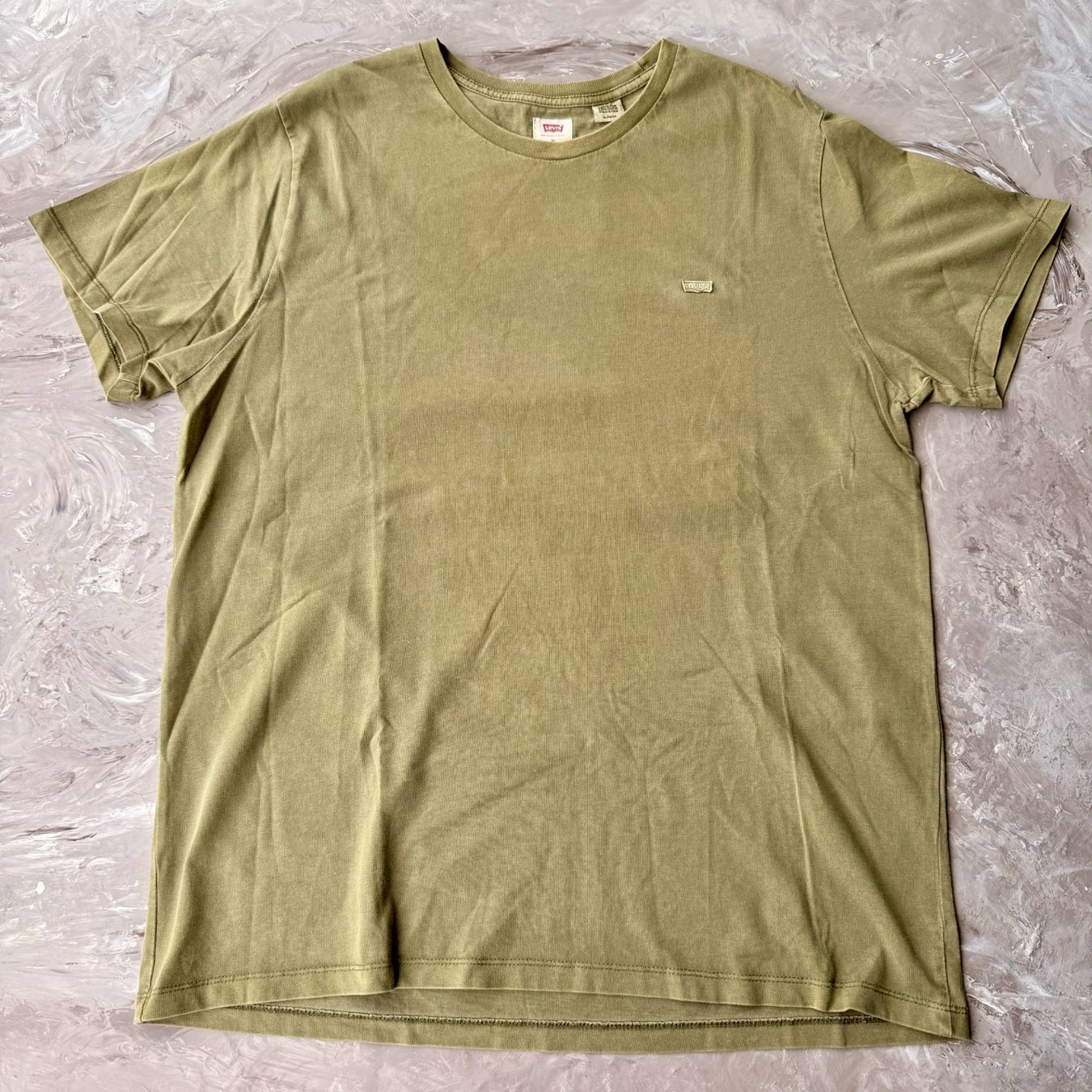 Levi's T-shirt: T-Shirt Levi's Vert Olive Délavé – Usato da Thônex venduto da Suisse.Shopping