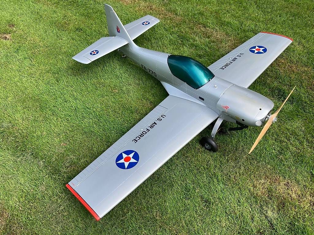 Gfk Modellismo RC: Modellflugzeug Zlin 50 - Voll-GFK – Usato da Nottwil venduto da Spooky13